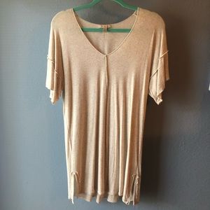 Bordeaux Tan Ribbed V-Neck Tunic Top